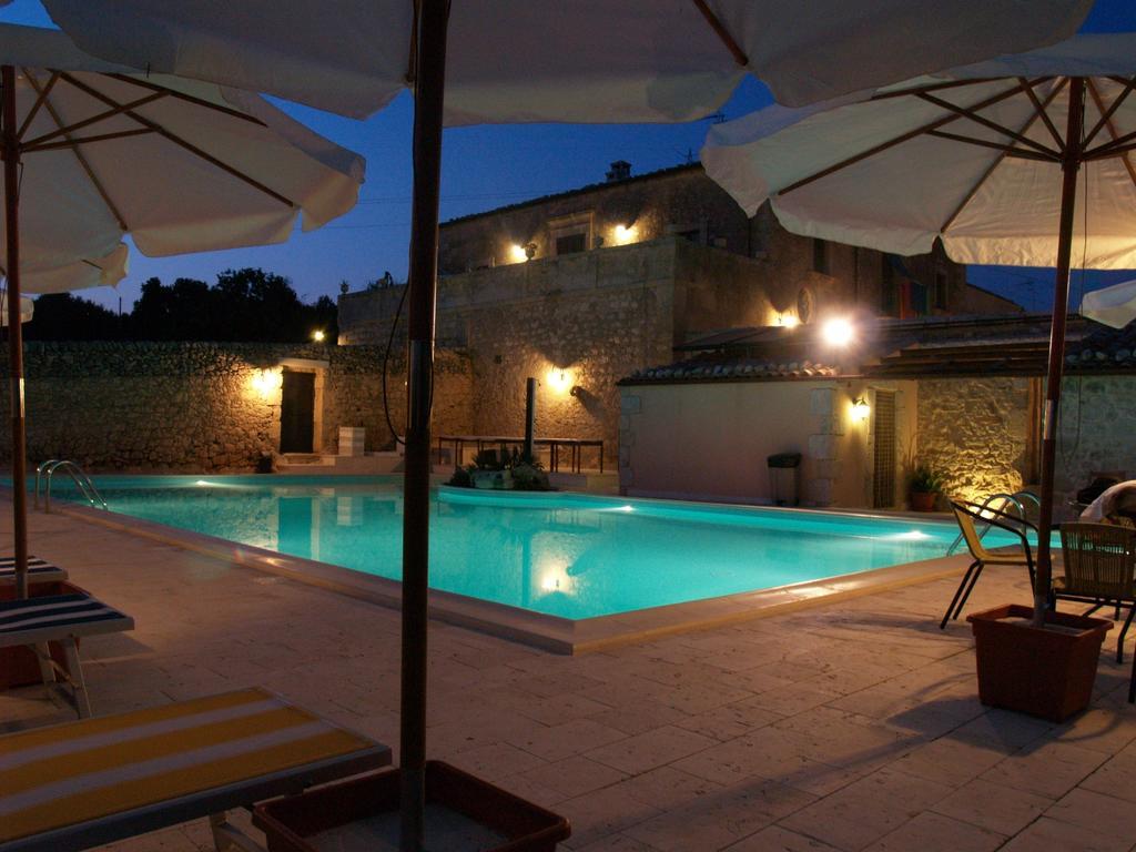 Casina Di Grotta Di Ferro Pension Santa Croce Camerina Buitenkant foto