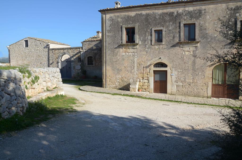 Casina Di Grotta Di Ferro Pension Santa Croce Camerina Buitenkant foto