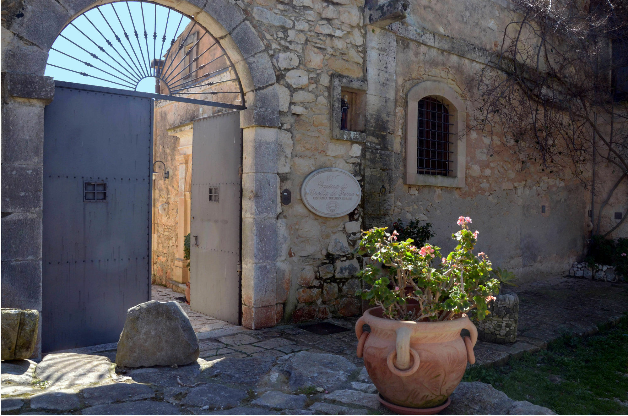 Casina Di Grotta Di Ferro Pension Santa Croce Camerina Buitenkant foto