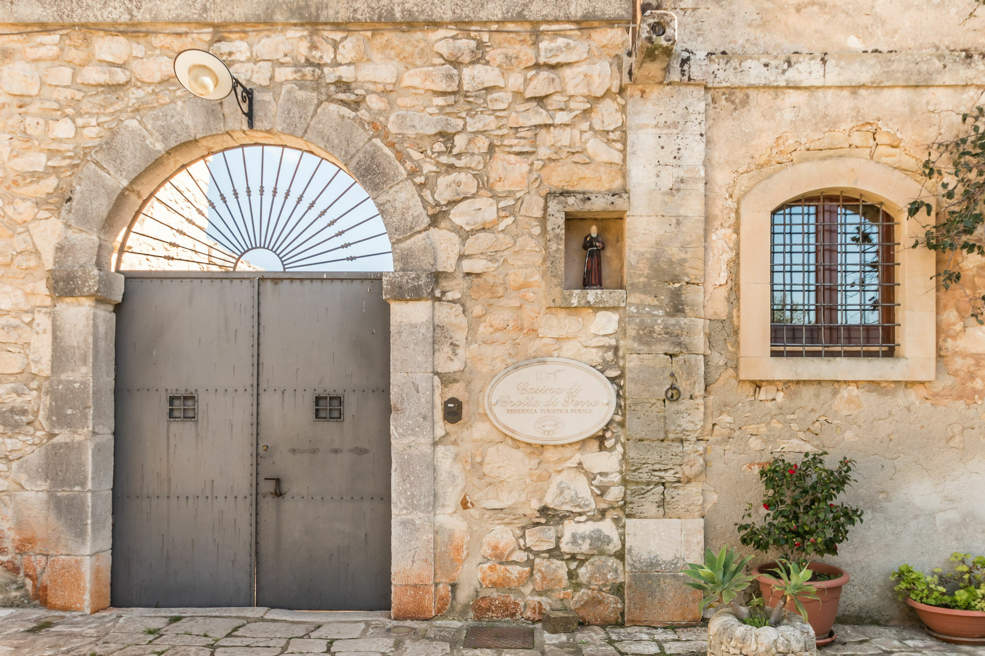 Casina Di Grotta Di Ferro Pension Santa Croce Camerina Buitenkant foto